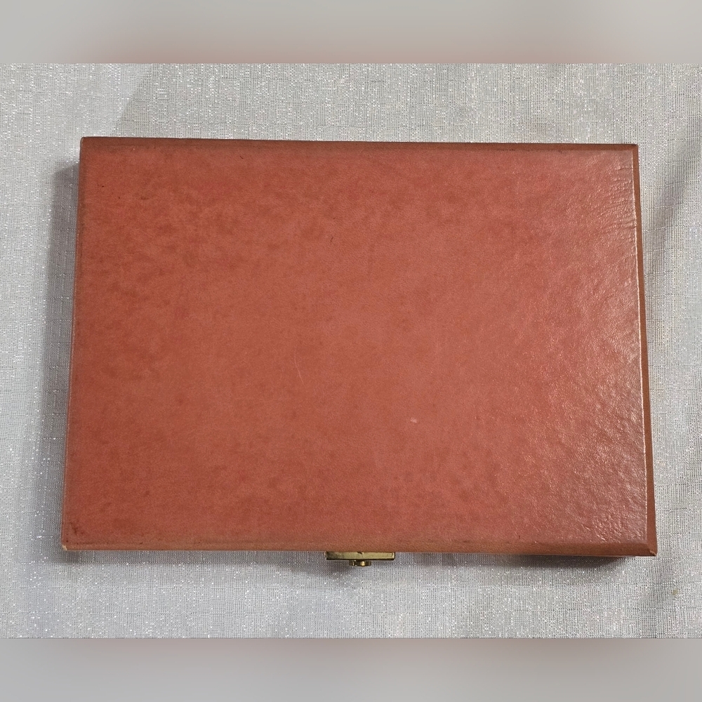 Vintage Mele MCM Salmon Pink Vinyl Exterior Jewelry Box - Picture 13 of 15
